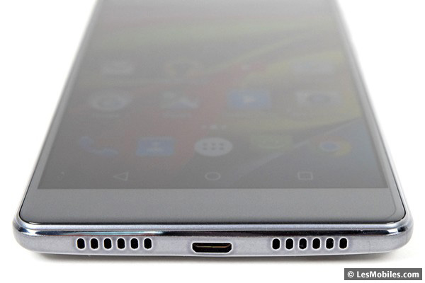 Archos 55 Cobalt Plus : haut-parleur et microUSB