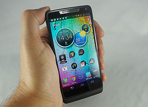 Motorola Razr i : prise en main