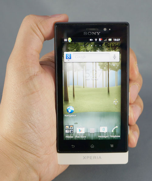 Test Sony Xperia sola : photo de face