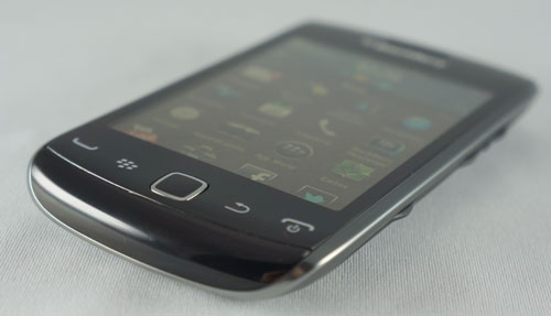 BlackBerry Curve 9380 : smartphone couché